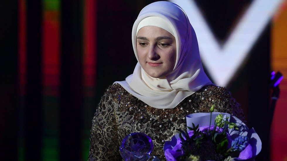 قديروف يمنح ابنته عائشة لقبا جديدا ووسام الاستحقاق الوطني