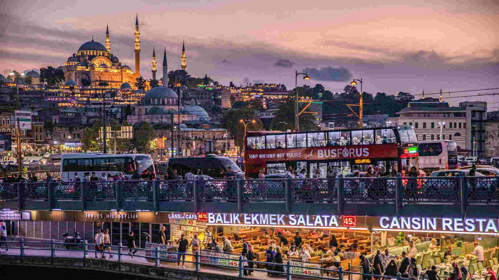 بلومبرغ: تركيا تستعد لاستضافة اجتماع جديد حول أوكرانيا