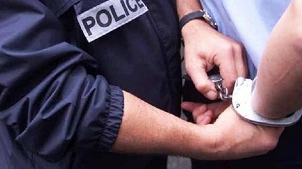 تداول فيديو على مواقع التواصل يطيح بعصابة في الجزائر