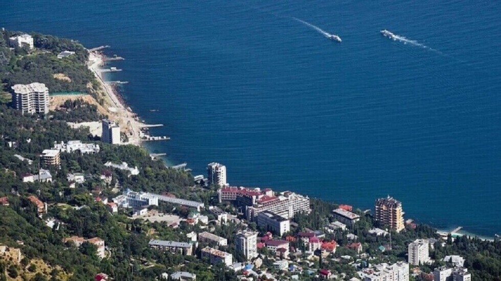 إزالة نسخة من تمثال الحرية الأمريكي في شبه جزيرة القرم