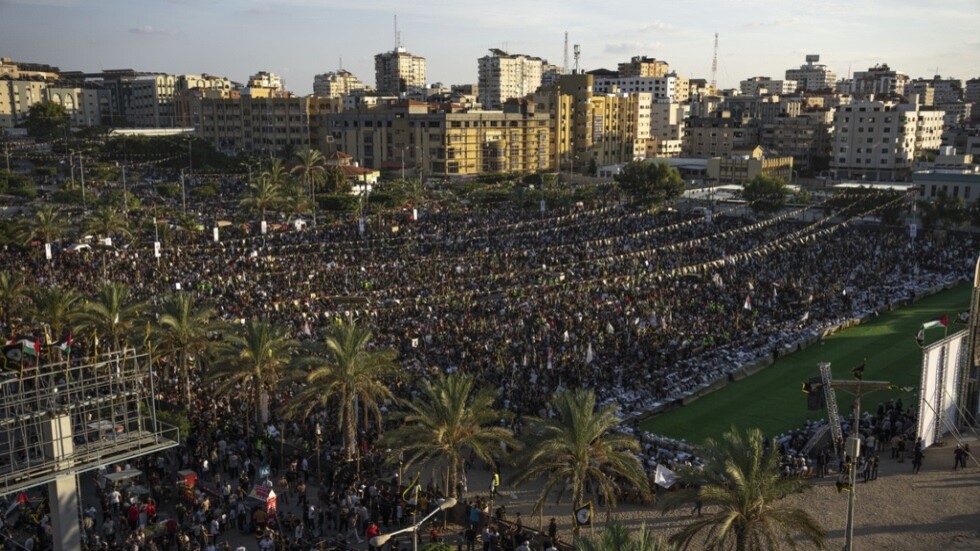 حوارة.. مسيرة غضب فلسطينية خلال جنازة فتى فلسطيني بعد هجوم مستوطنين (صور)