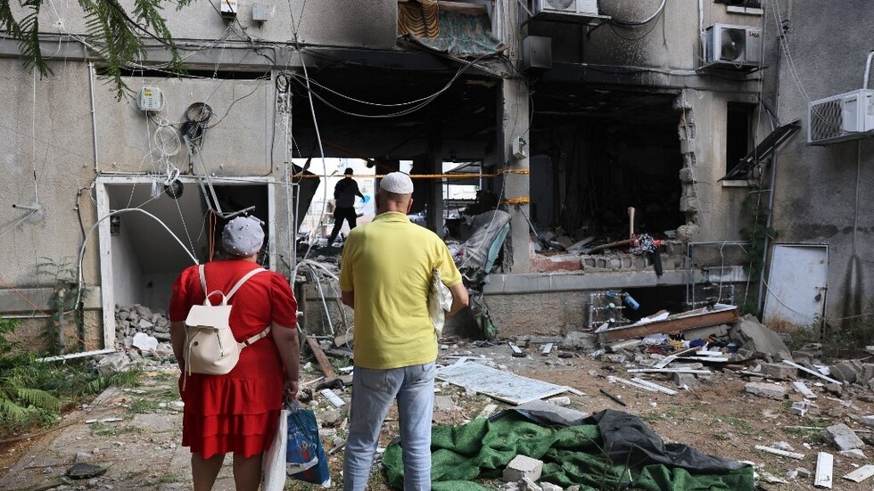 الإذاعة الإسرائيلية: عدد ضحايا "طوفان الأقصى" لا يمكن استيعابه