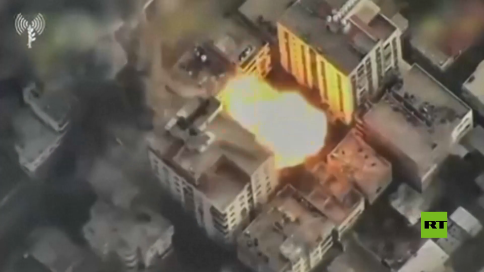 الجيش الإسرائيلي ينشر لقطات جديدة للغارات الجوية على قطاع غزة