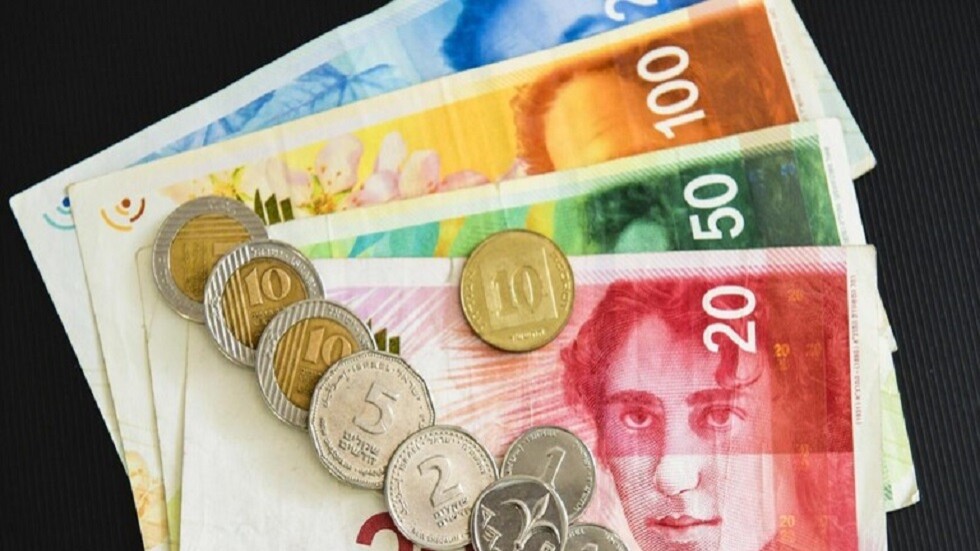 بنك إسرائيل يتدخل بـ 30 مليار دولار لوقف انهيار الشيكل وسط "طوفان الأقصى" و"السيوف الحديدية"