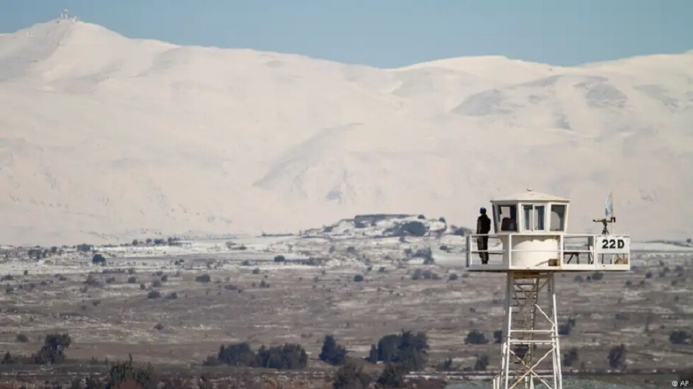 إعلام عبري: إطلاق قذائف صاروخية من سوريا على إسرائيل