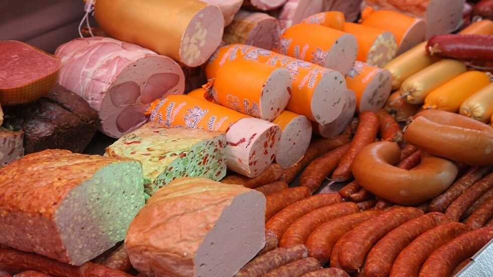 طبيبة: اللحوم المصنعة محرضة للسرطان العدواني