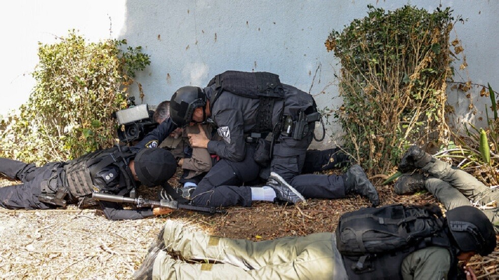 "يديعوت أحرنوت" تكشف تفاصيل استدعاء رئيس الشاباك قبل ساعات من هجوم "طوفان الأقصى"