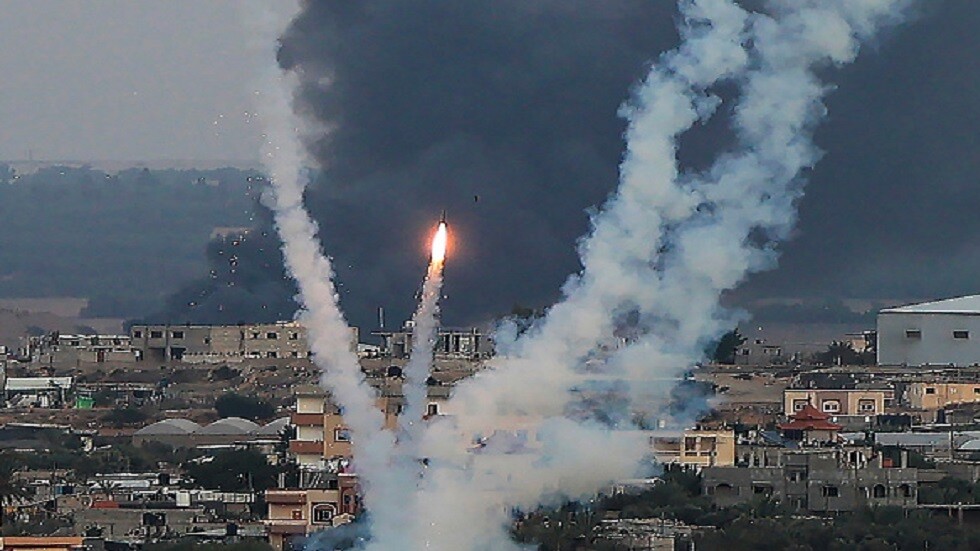 كتائب القسام تعلن قصف بئر السبع برشقة صاروخية وأنباء عن تسلل مجموعات مسلحة للنقب