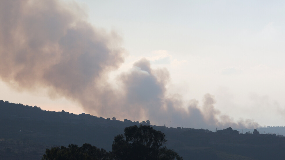 الجيش الإسرائيلي يعلن قصفه أراضي في جنوب لبنان ردا على "انفجار عند السياج الحدودي"