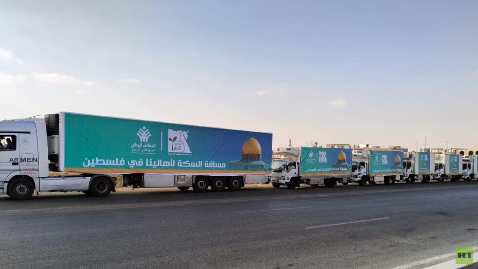 انطلاق قافلة مساعدات مصرية إلى قطاع غزة (صور)
