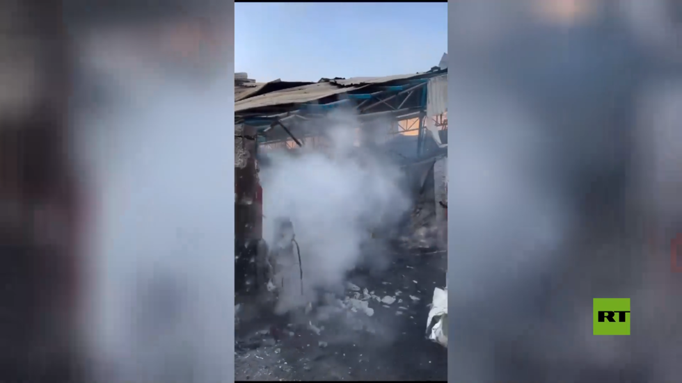 بالفيديو.. غارات إسرائيلية تدمر مستودعات 