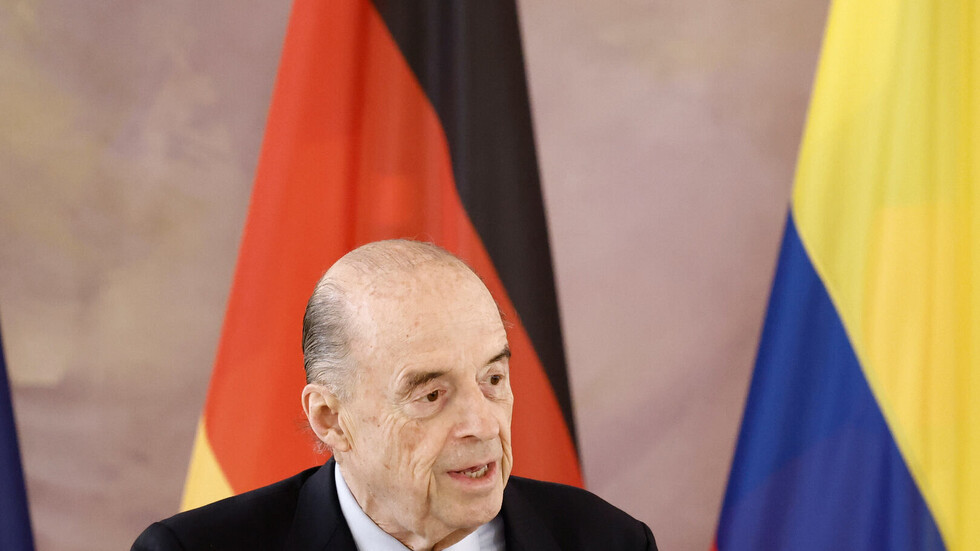 وزير الخارجية الكولومبي: يجب على السفير الإسرائيلي مغادرة البلاد.. سيسجل تاريخ الدبلوماسية وقاحته