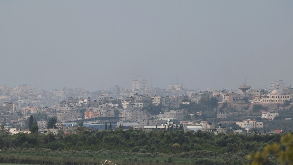 الجيش الإسرائيلي يتعامل مع حدث أمني في بلدة حتسيريم بصحراء النقب ويطالب السكان بدخول منازلهم