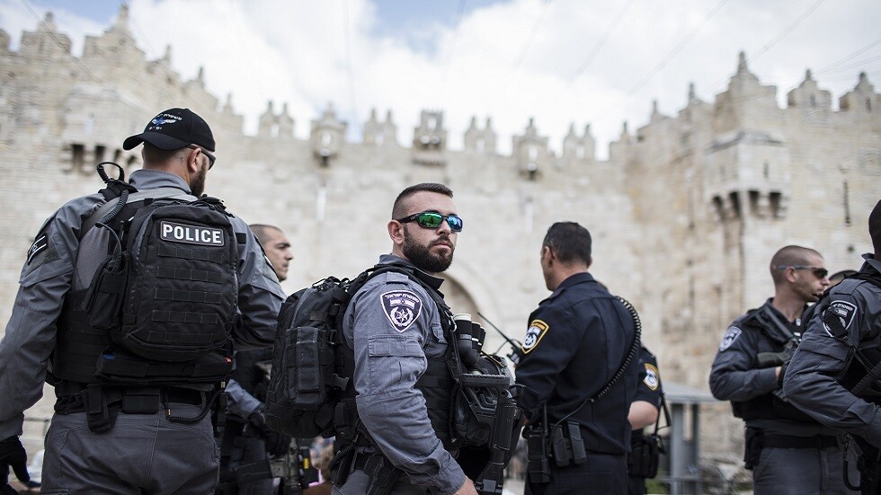 "لأسباب أخلاقية".. شركة هندية تعلق عقدا لتزويد شرطة إسرائيل بالزي الرسمي