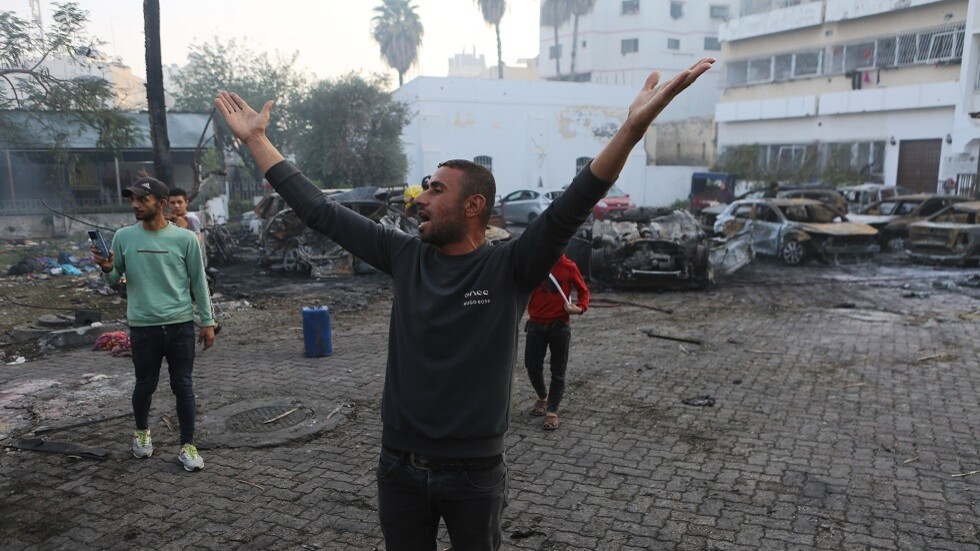 قصف صاروخي مكثف من كتائب القسام على الأراضي الإسرائيلية ردا على استهداف المدنيين (فيديو)