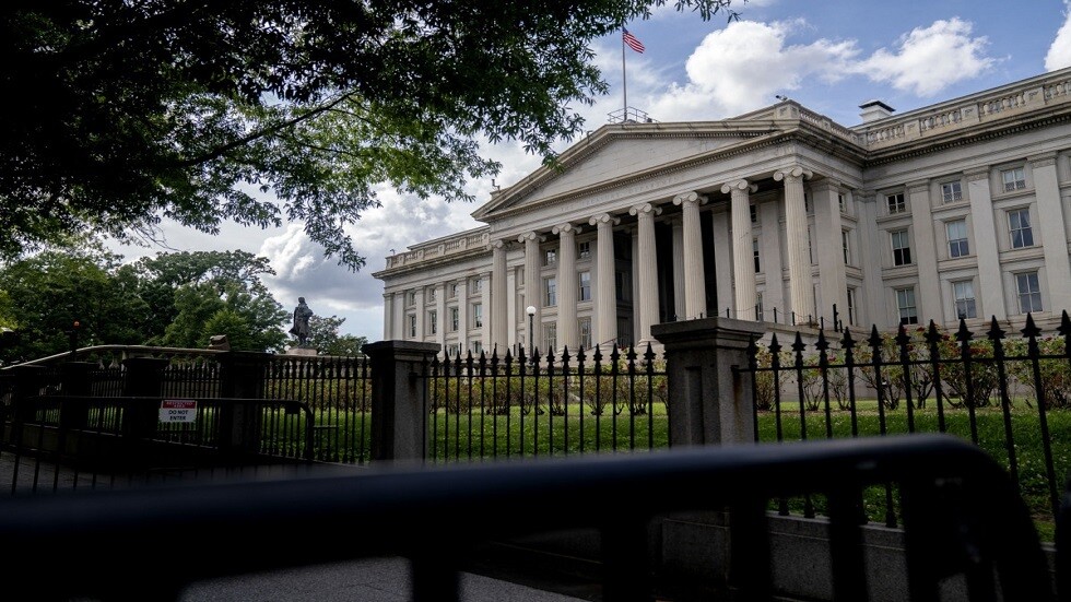 الولايات المتحدة تنهي عامها المالي بعجز في الميزانية يقترب من 1.7 تريليون دولار