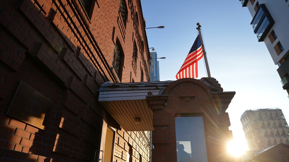 السفيرة الأمريكية في بيروت: نرفض تهديدات البعض بجر لبنان إلى الحرب