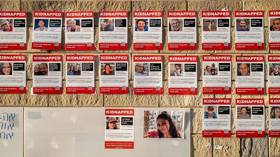 "رويترز": قطر تحث "حماس" على الإفراج عن بعض الرهائن دون تنازلات إسرائيلية.. ما حججها؟