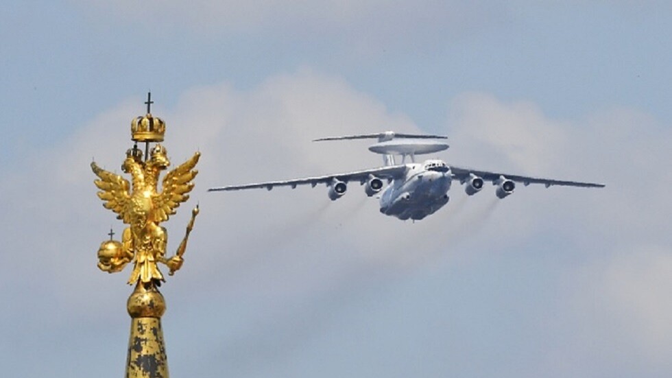 "سلاح موسكو الخارق".. خبير عسكري بريطاني يحذر الناتو من "مصيره" في مواجهة الروس