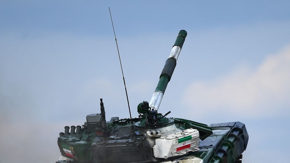 الجيش الإيراني يجري مناورات ضخمة "من أجل مواجهة التهديدات والتغييرات القادمة"