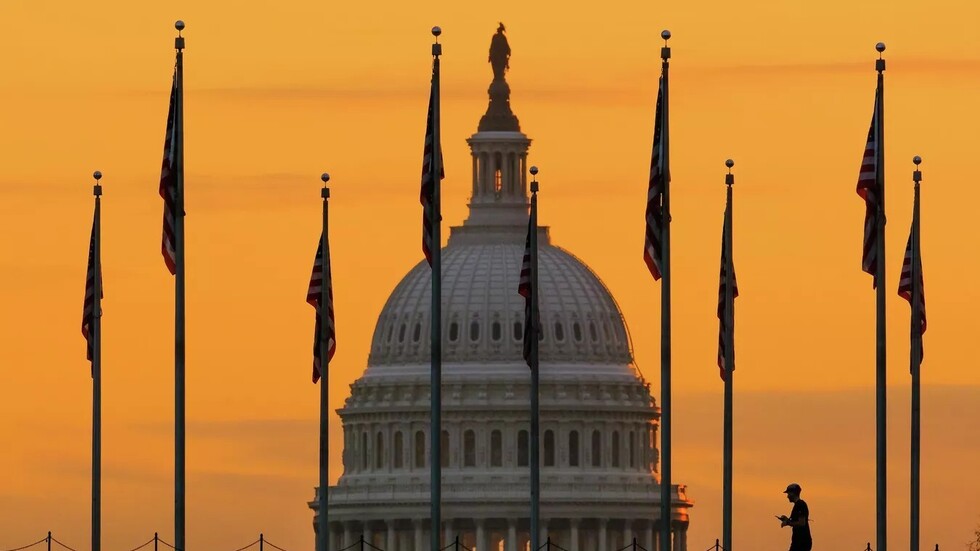 ضابط مخابرات أمريكي متقاعد: واشنطن تخلت عن أوكرانيا لدعم إسرائيل