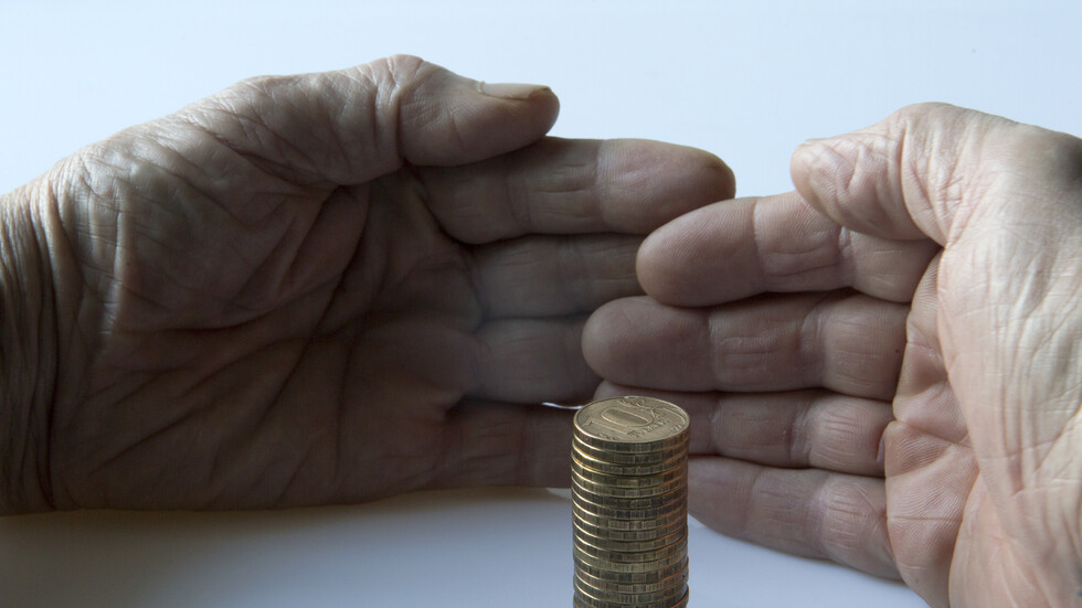 البنك المركزي الروسي يفاجئ الأسواق ويرفع سعر الفائدة الرئيسي بواقع 2% إلى 15% سنويا