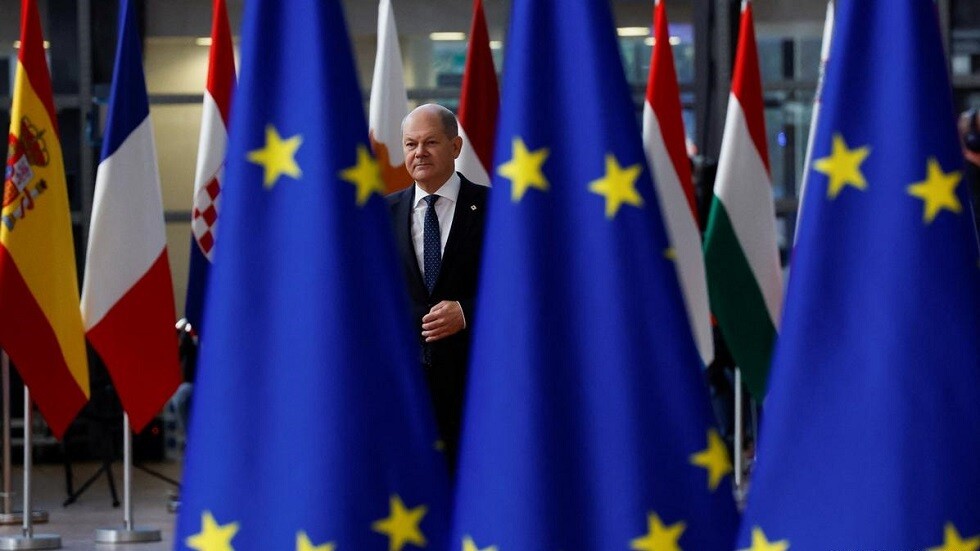 "بلومبرغ": خلافات وانقسامات بين رؤساء الاتحاد الأوروبي بشأن تمويل أوكرانيا