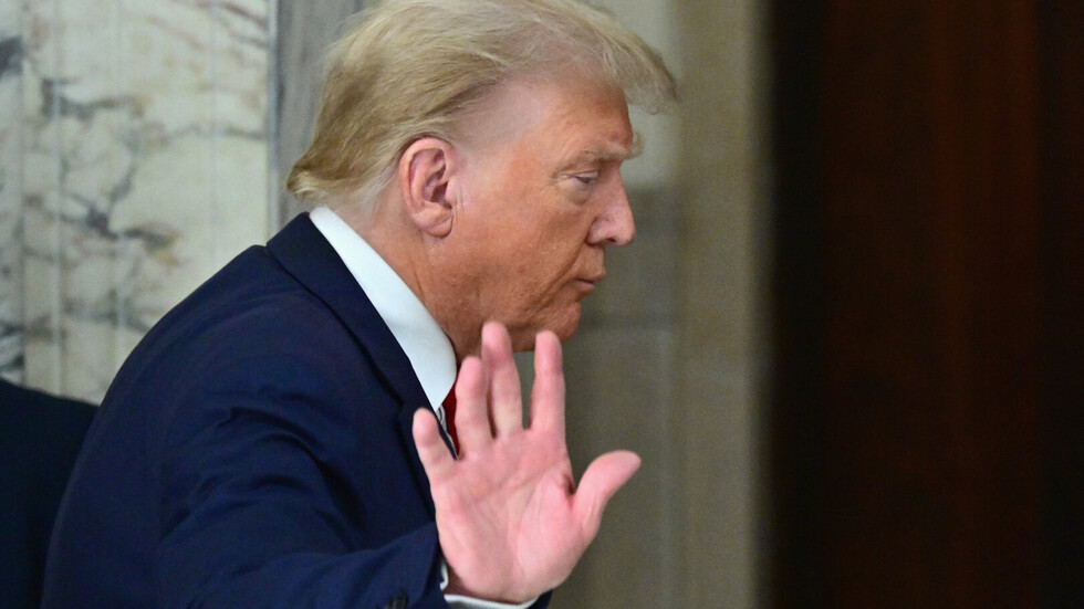 ترامب بعد جولة سخرية من بايدن: لا يجب أن نضحك بل نبكي! (فيديو)