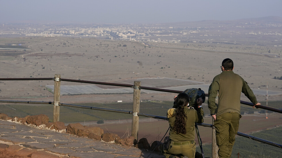 الجيش الإسرائيلي: رصدنا عددا من الصواريخ أطلقت من سوريا وسقطت في منطقة مفتوحة ونرد على مصادرها