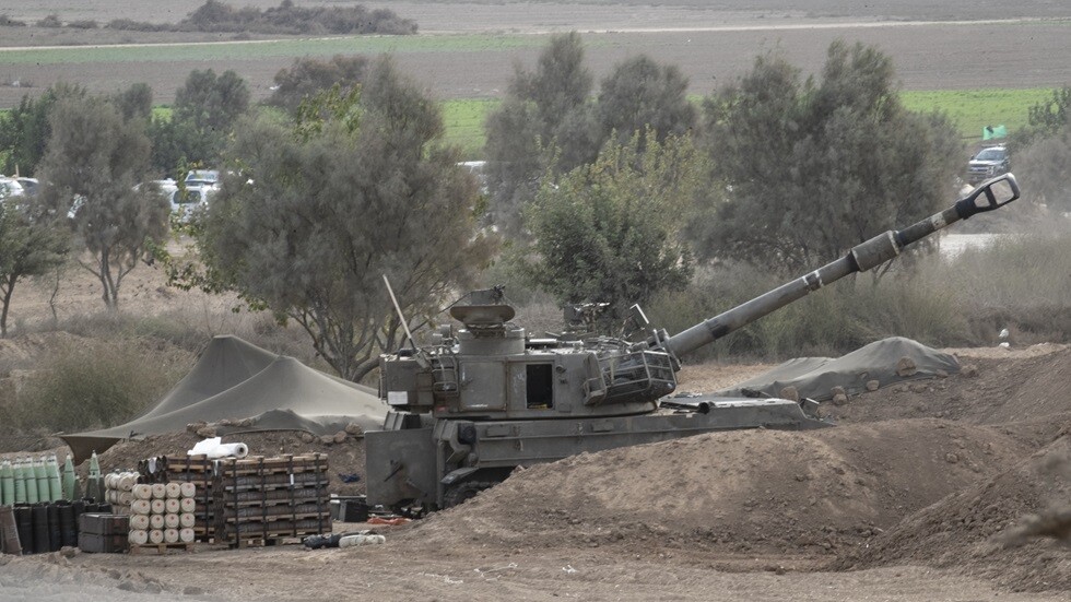 السفير الإسرائيلي في موسكو ينفي أي مفاوضات مع 