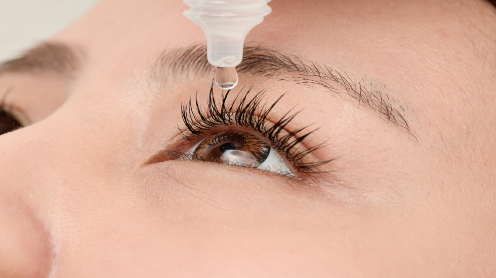 تحذير هام بشأن قطرات للعين بعد تفشي 