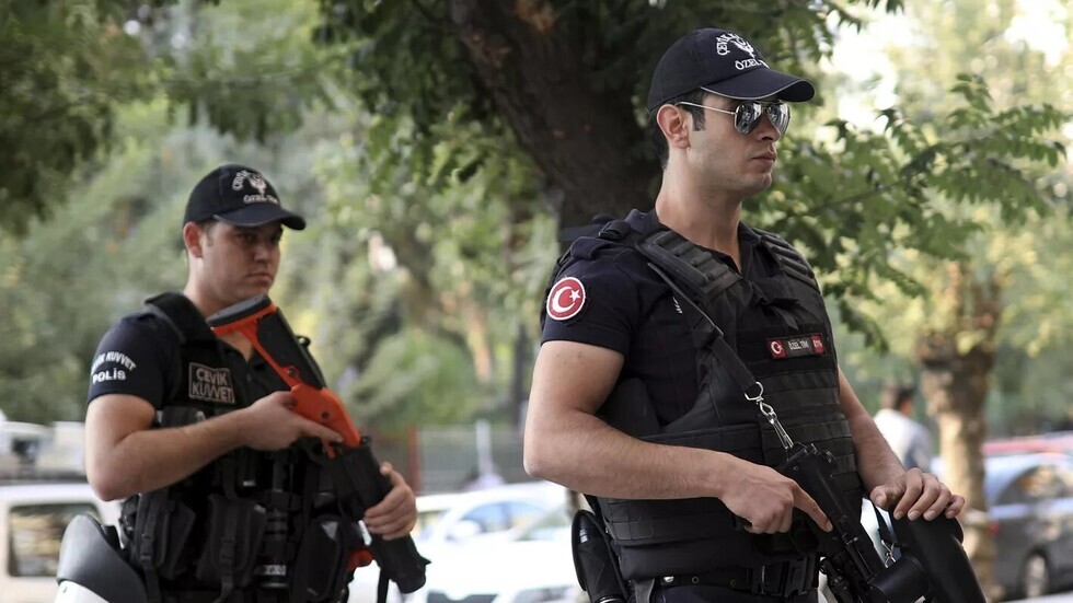 مصر وفلسطين تدينان الهجوم الإرهابي في أنقرة