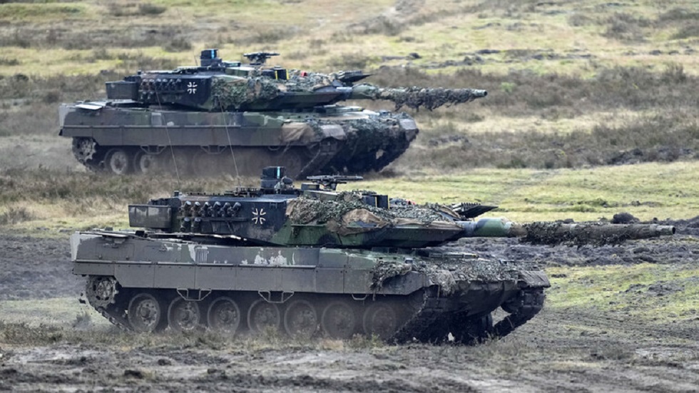 بولندا تعيد أولى دبابات 