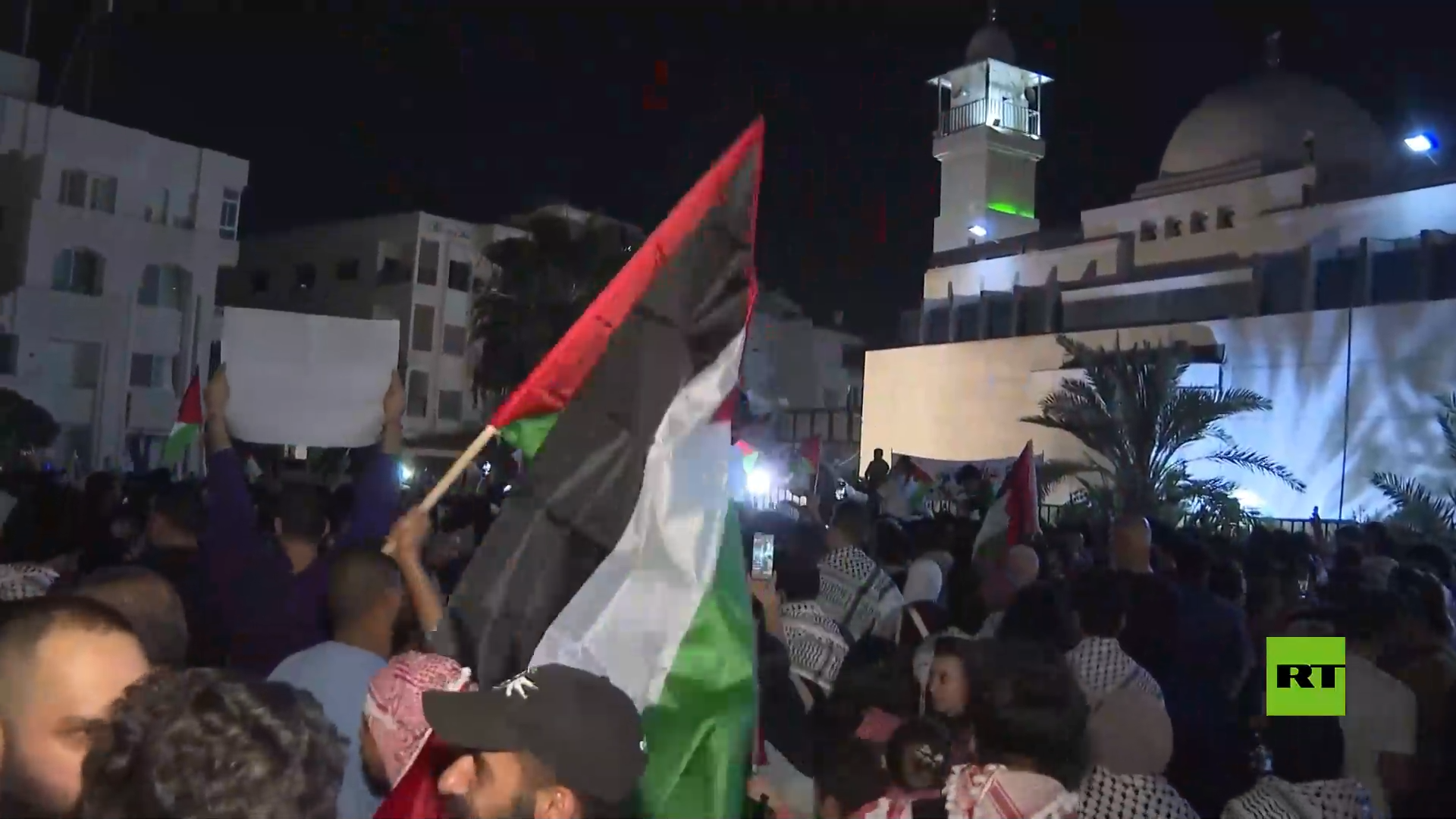 متظاهرون أردنيون يدعون إلى طرد السفير الإسرائيلي