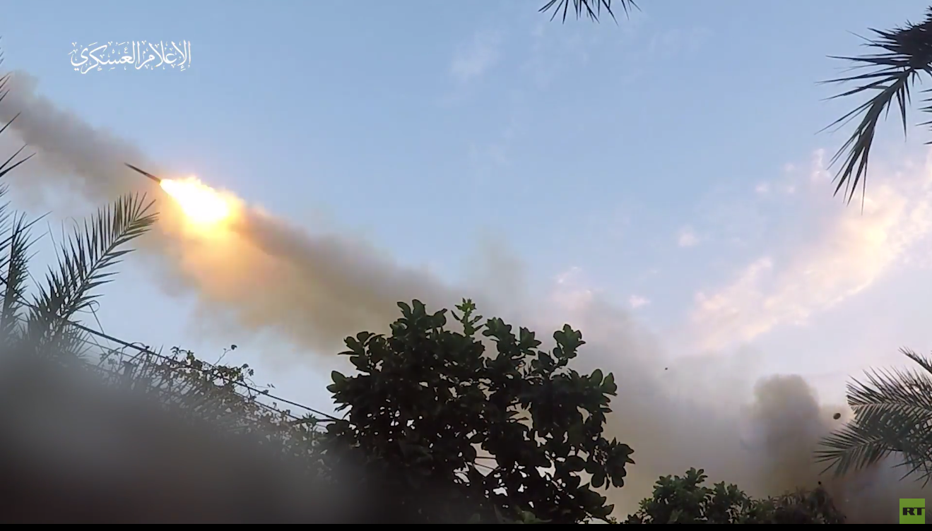 كتائب القسام تعلن قصف مدينة بئر السبع بدفعة صاروخية