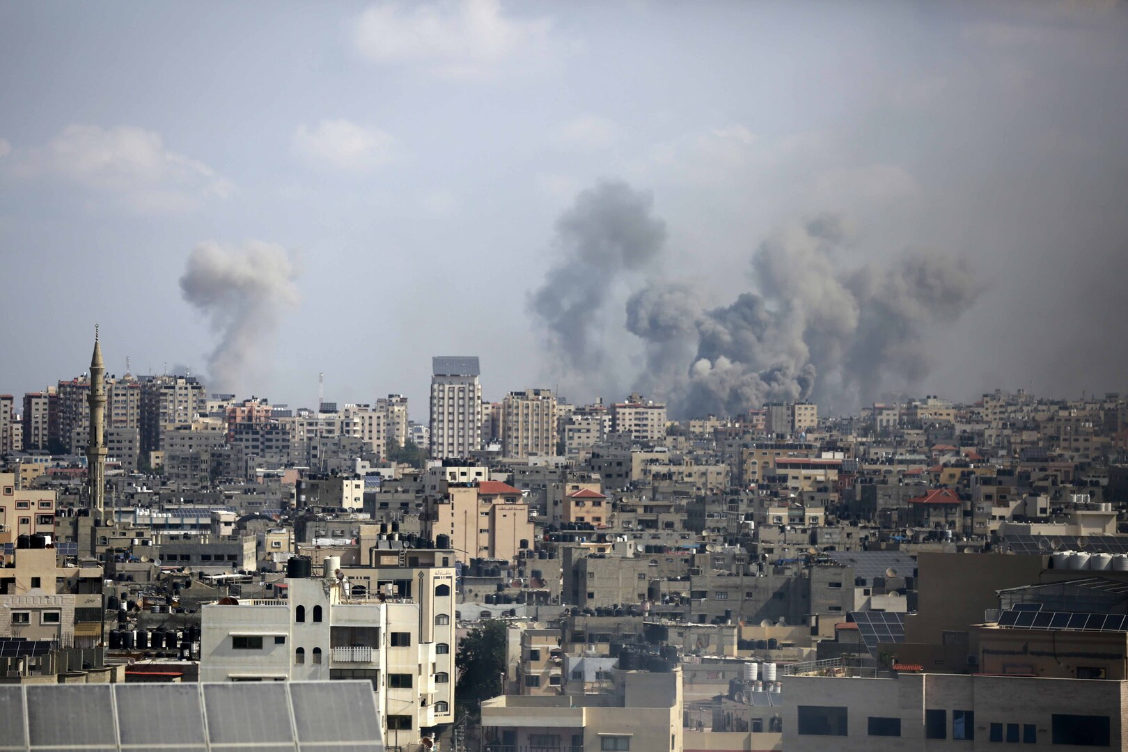 الخارجية الفلسطينية تتهم إسرائيل باستخدام قنابل الفوسفور المحرمة دوليا