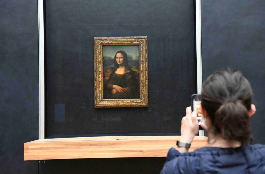 لوحة الموناليزا في متحف اللوفر
