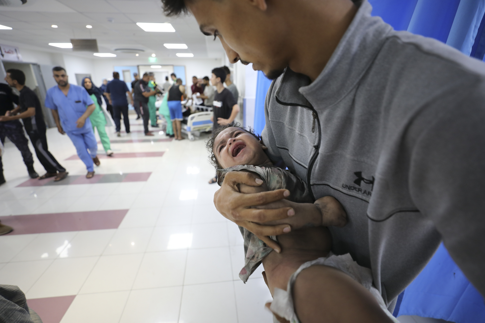 صحة غزة: مستشفيات القطاع امتلأت عن بكرة أبيها بالجرحى ونطالب بفتح ممر إنساني
