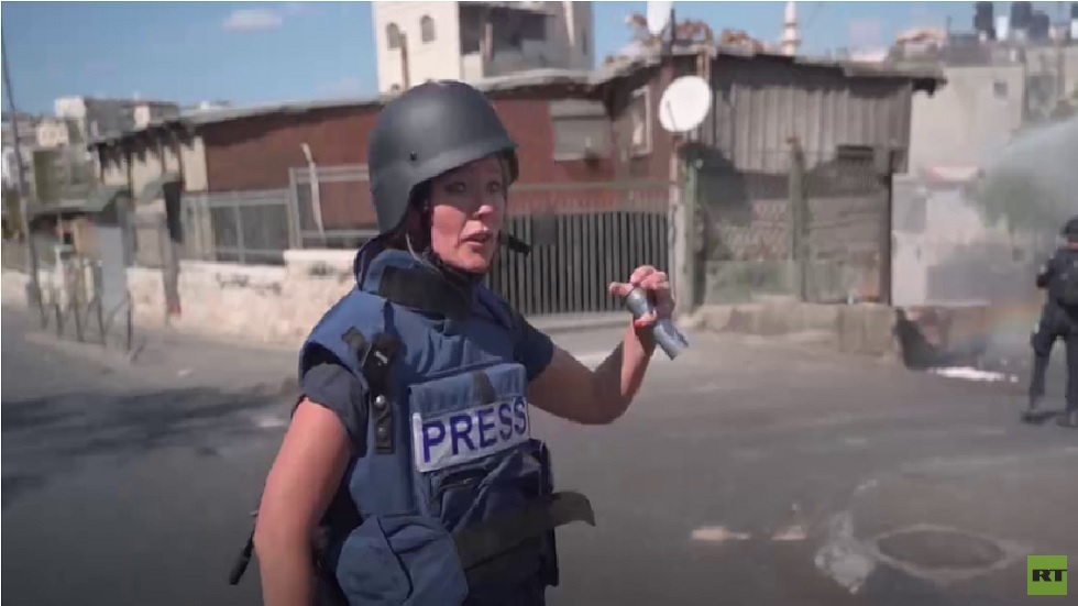 رئيسة مكتب RT في الشرق الأوسط ترصد قمع القوات الإسرائيلي لتظاهرة داعمة لغزة في القدس (فيديو)