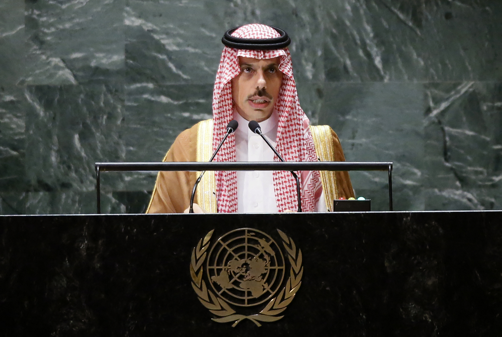 وزير خارجية السعودية يحث نظيره الصيني على العمل لاضطلاع مجلس الأمن بدوره بفرض وقف إطلاق النار في غزة