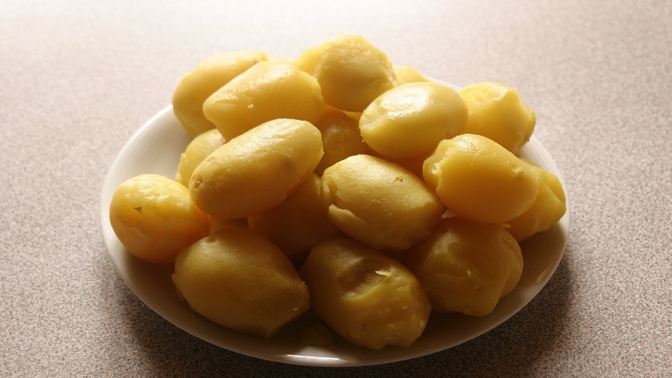 خبيرة تغذية تحدد كمية البطاطس التي يمكن تناولها في اليوم