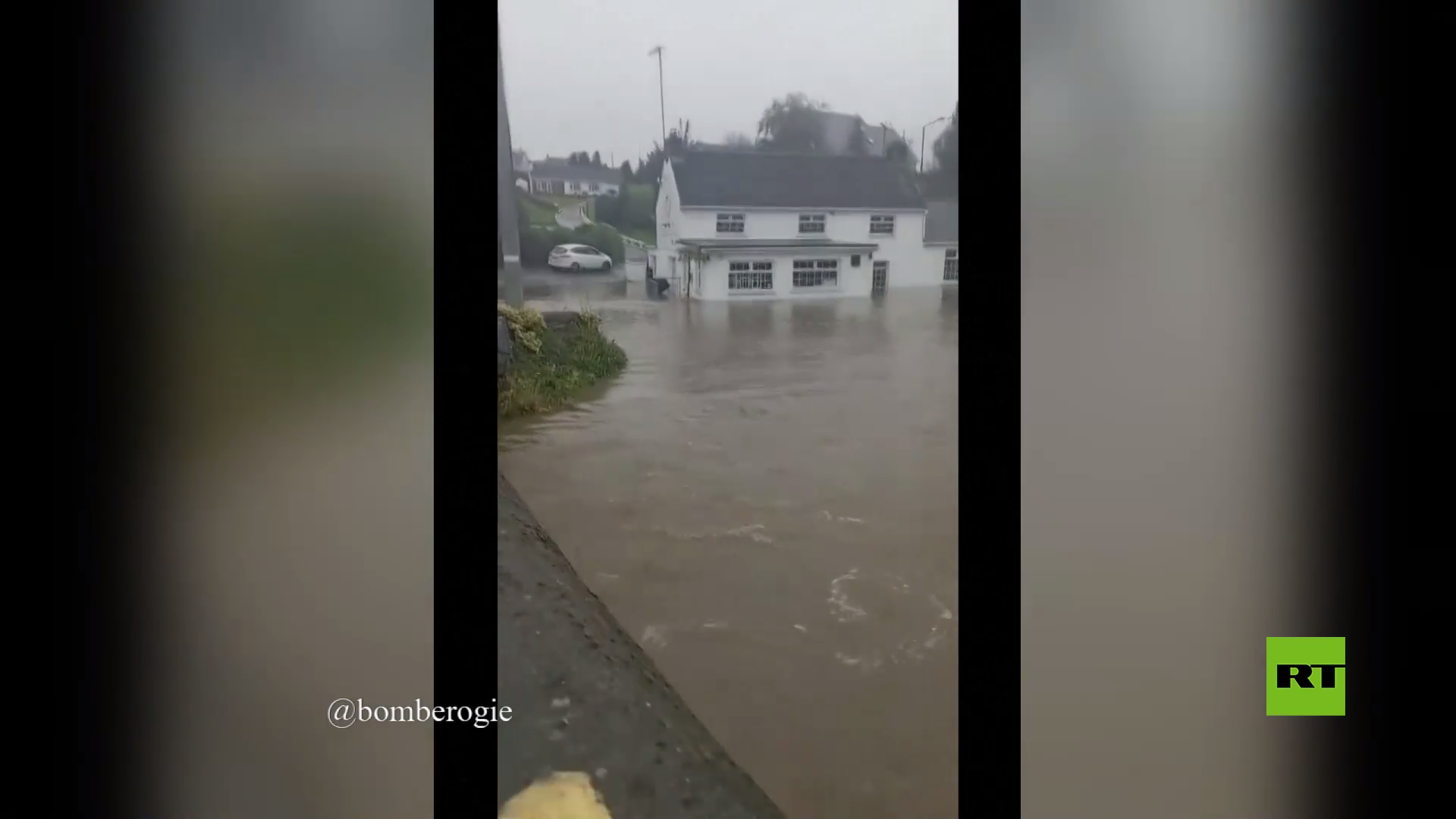 بالفيديو.. فيضانات عارمة تغرق شوارع مدن إيرلندية