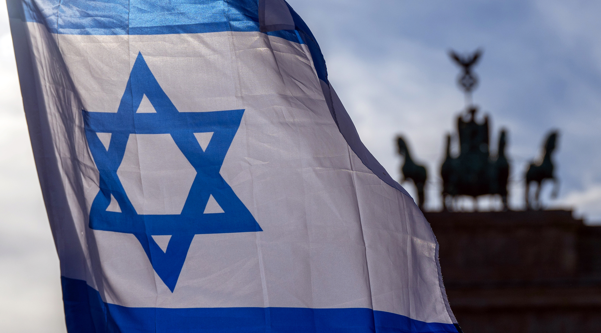 إعلام عبري: إسرائيل وافقت على طلب واشنطن تأجيل الدخول البري إلى غزة