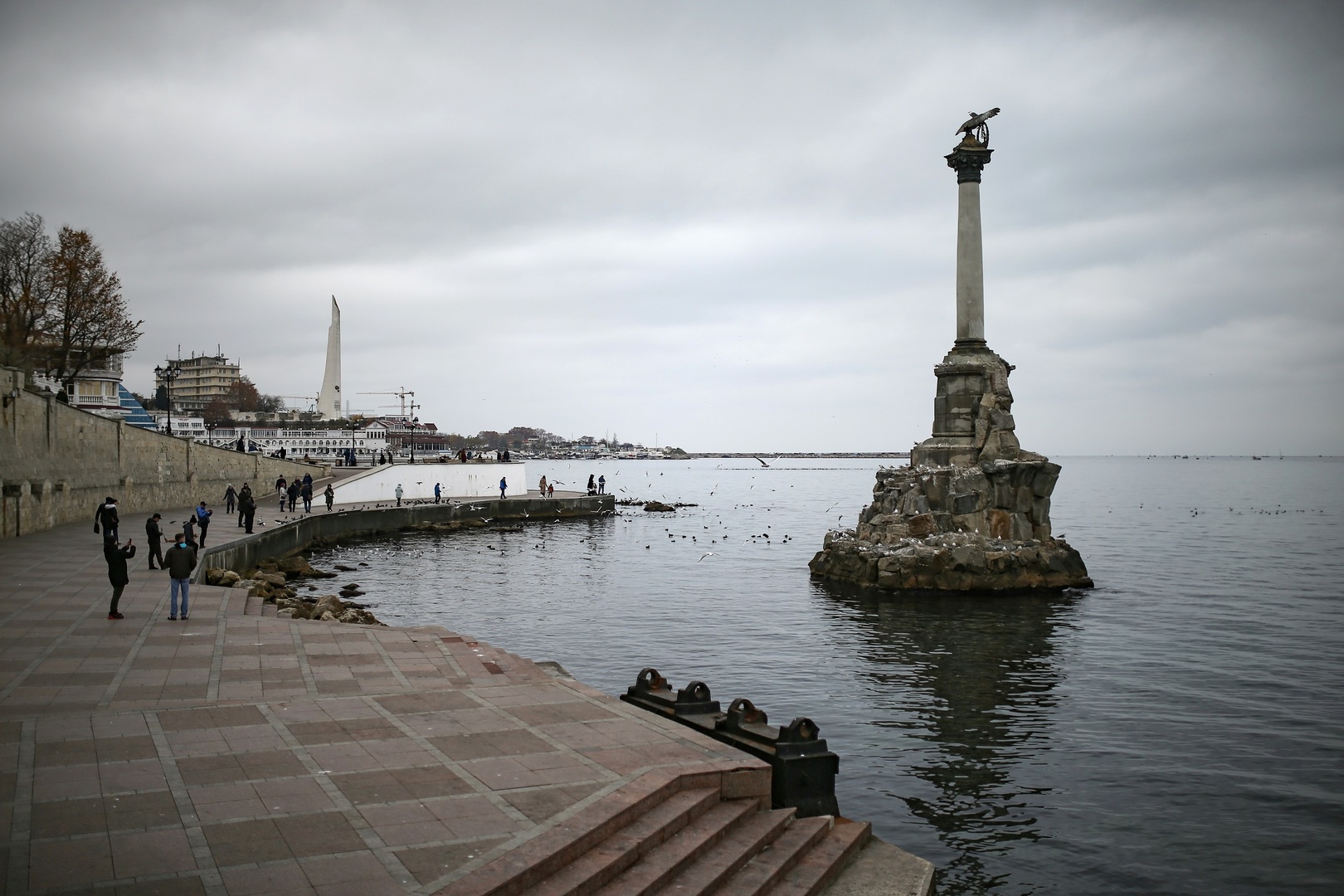 محافظ سيفاستوبول: أسطول البحر الأسود الروسي يتصدى لهجوم أوكراني محتمل