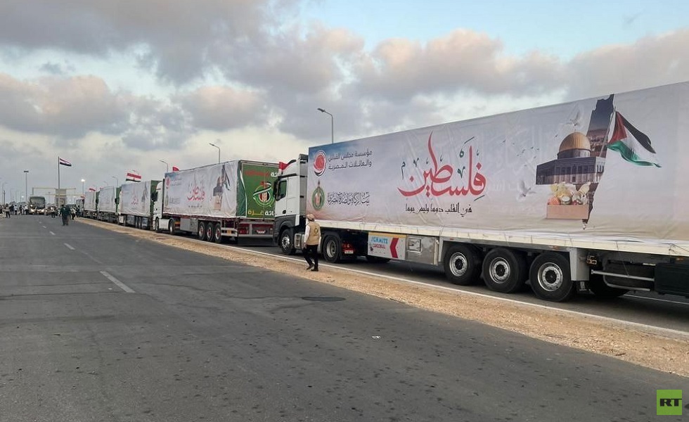 شيخ الأزهر يوجه بتسيير قافلة إلى غزة من 18 شاحنة محملة بالأدوية والمواد الغذائية والإغاثية