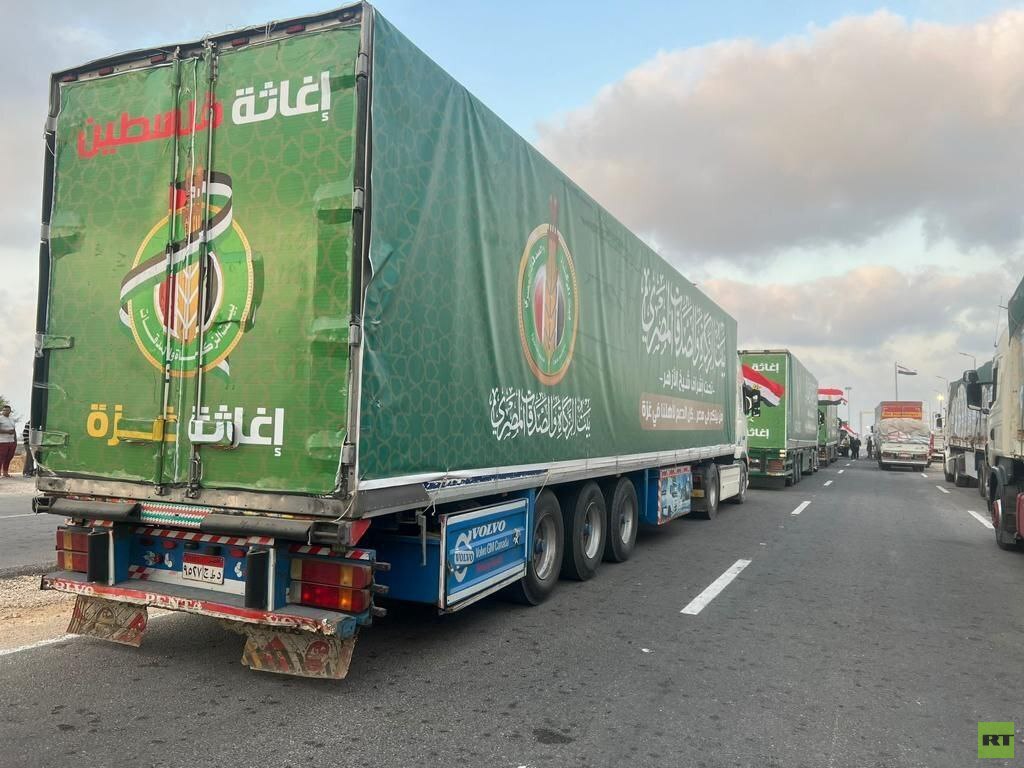 شيخ الأزهر يوجه بتسيير قافلة إلى غزة من 18 شاحنة محملة بالأدوية والمواد الغذائية والإغاثية
