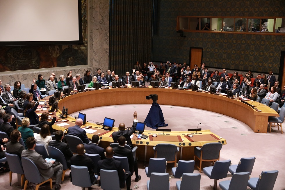 نيبينزيا: الولايات المتحدة لا ترغب في أن تمنع قرارات مجلس الأمن العملية البرية الإسرائيلية في غزة