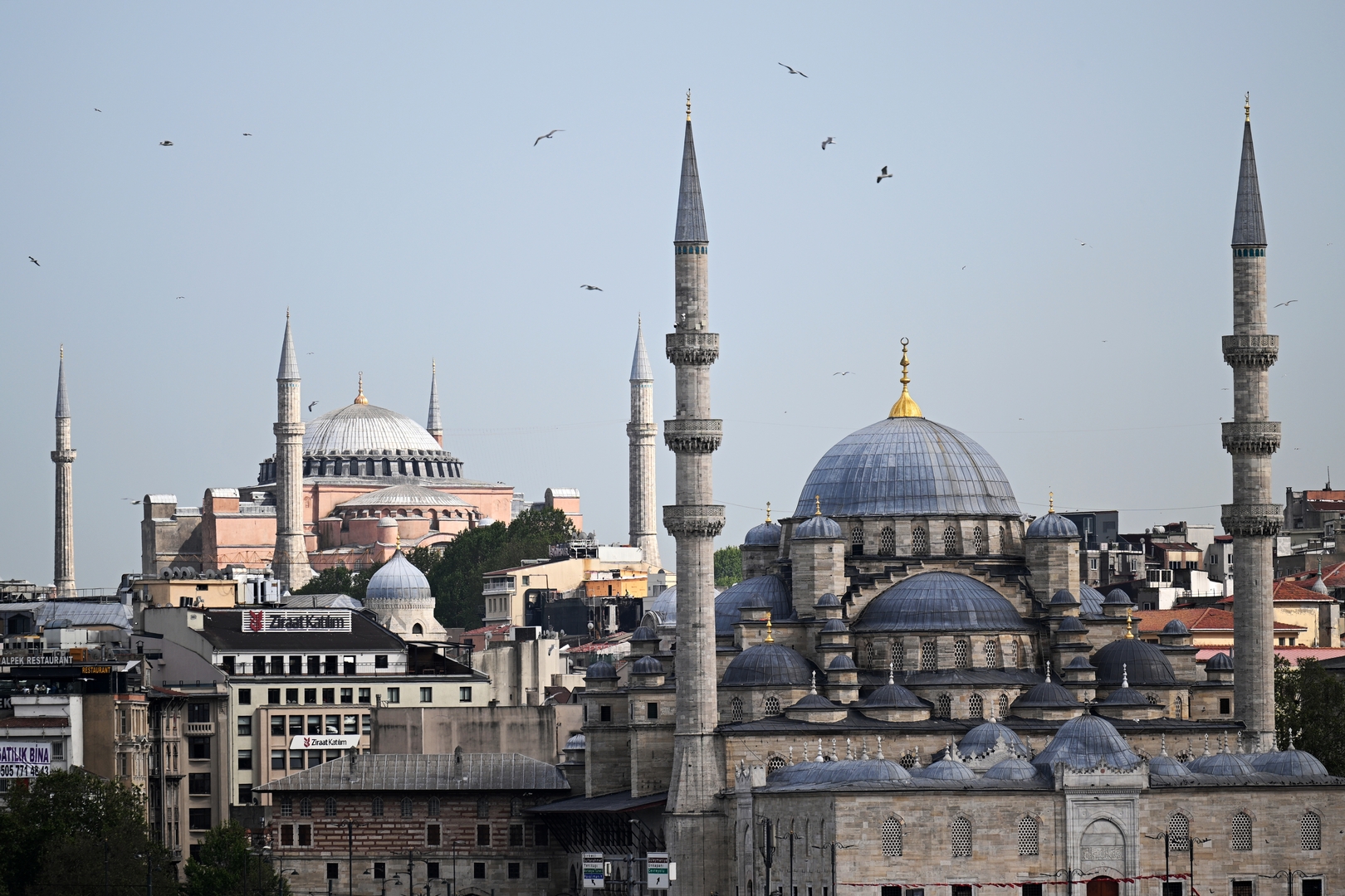 تركيا تعلن تطبيق دخول مأجور للأجانب إلى مسجد آيا صوفيا وتحدد التاريخ