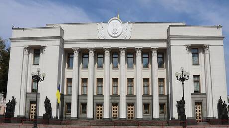وزارة الدفاع الأوكرانية ترضخ لشرعنة زواج المثليين في البلاد