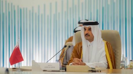 المتحدث باسم الرئاسة المصرية يكشف حقيقة مغادرة أمير قطر لـ